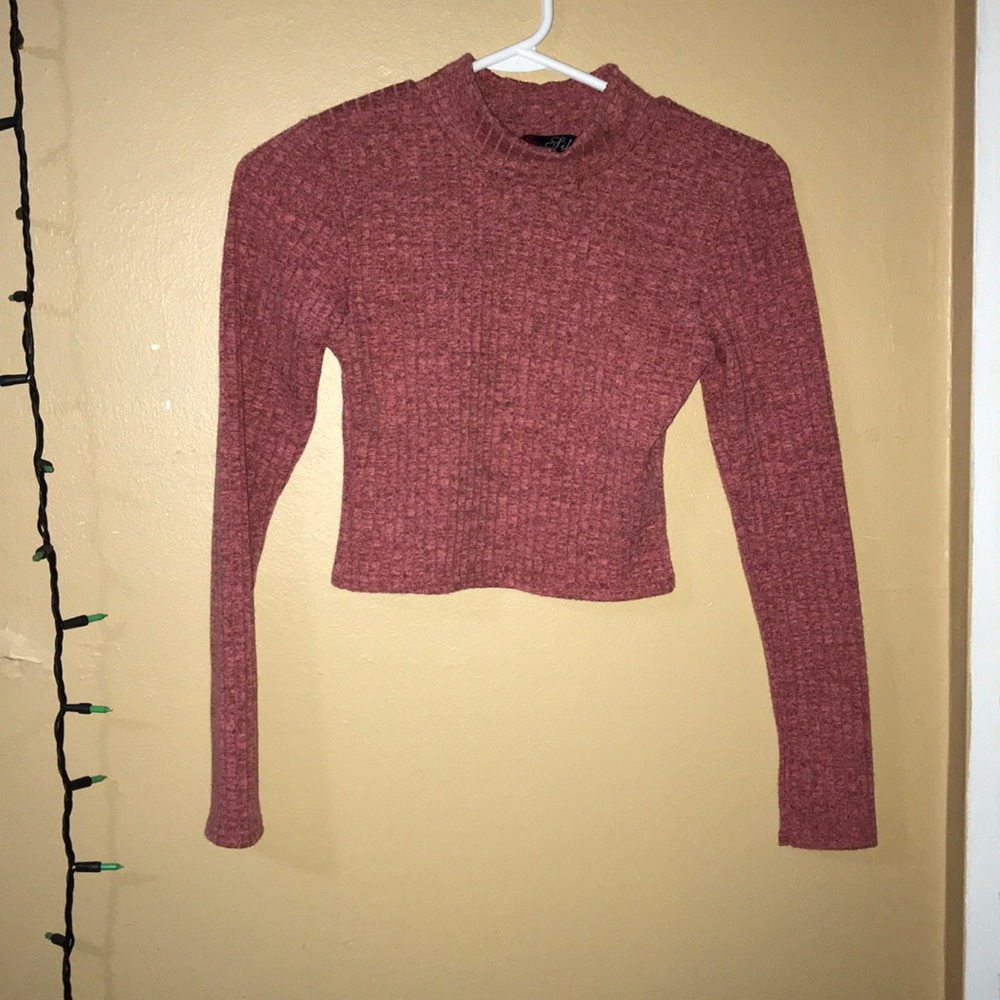 Long sleeve crop top